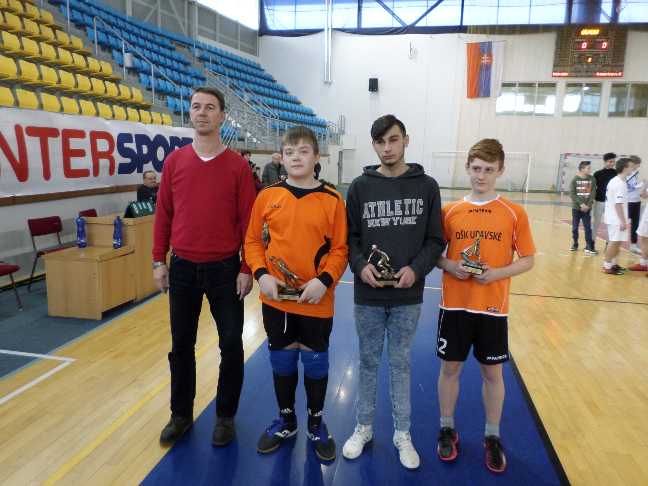 public/upload/ziaci-hala2018/thumbs/SAM_3264.JPG